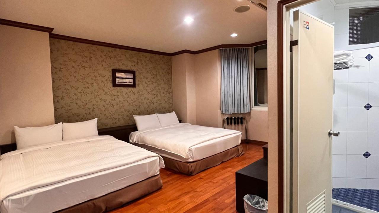 Xiu Shui Hotel Юйчі Екстер'єр фото