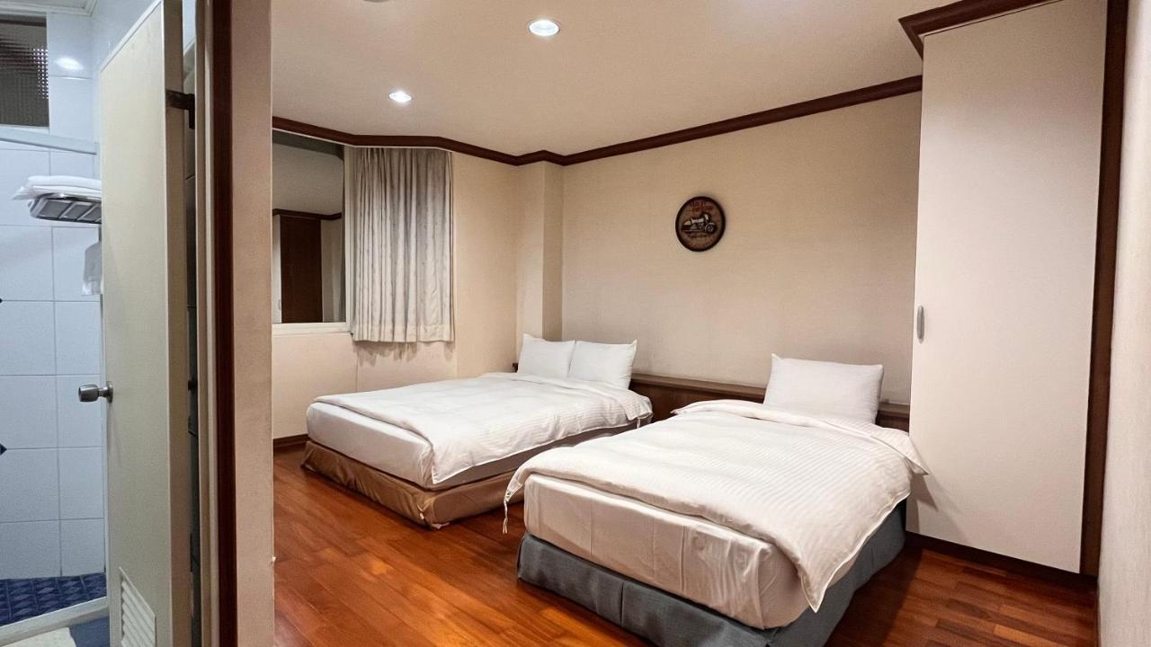 Xiu Shui Hotel Юйчі Екстер'єр фото