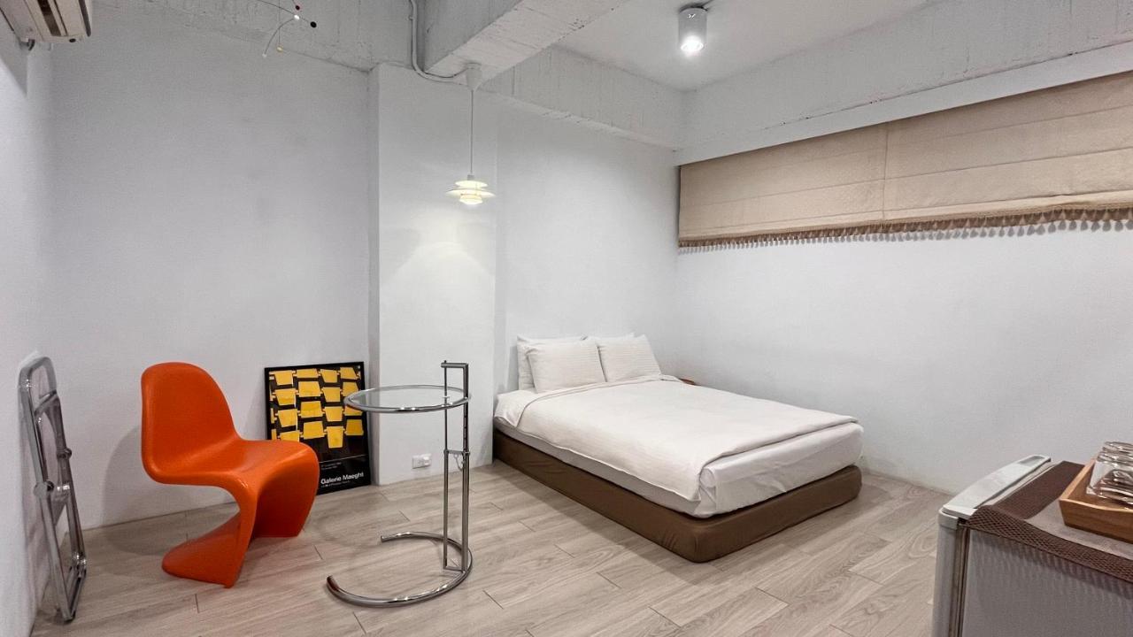 Xiu Shui Hotel Юйчі Екстер'єр фото