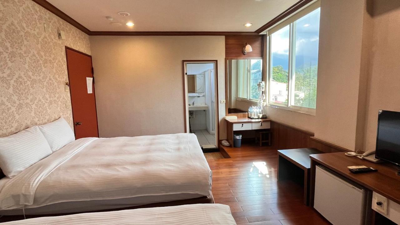 Xiu Shui Hotel Юйчі Екстер'єр фото