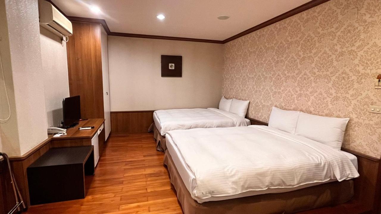 Xiu Shui Hotel Юйчі Екстер'єр фото
