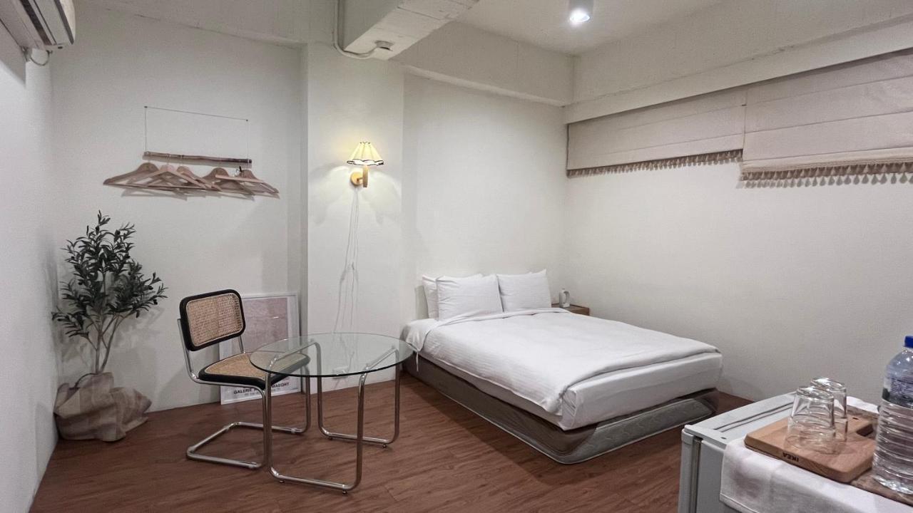 Xiu Shui Hotel Юйчі Екстер'єр фото