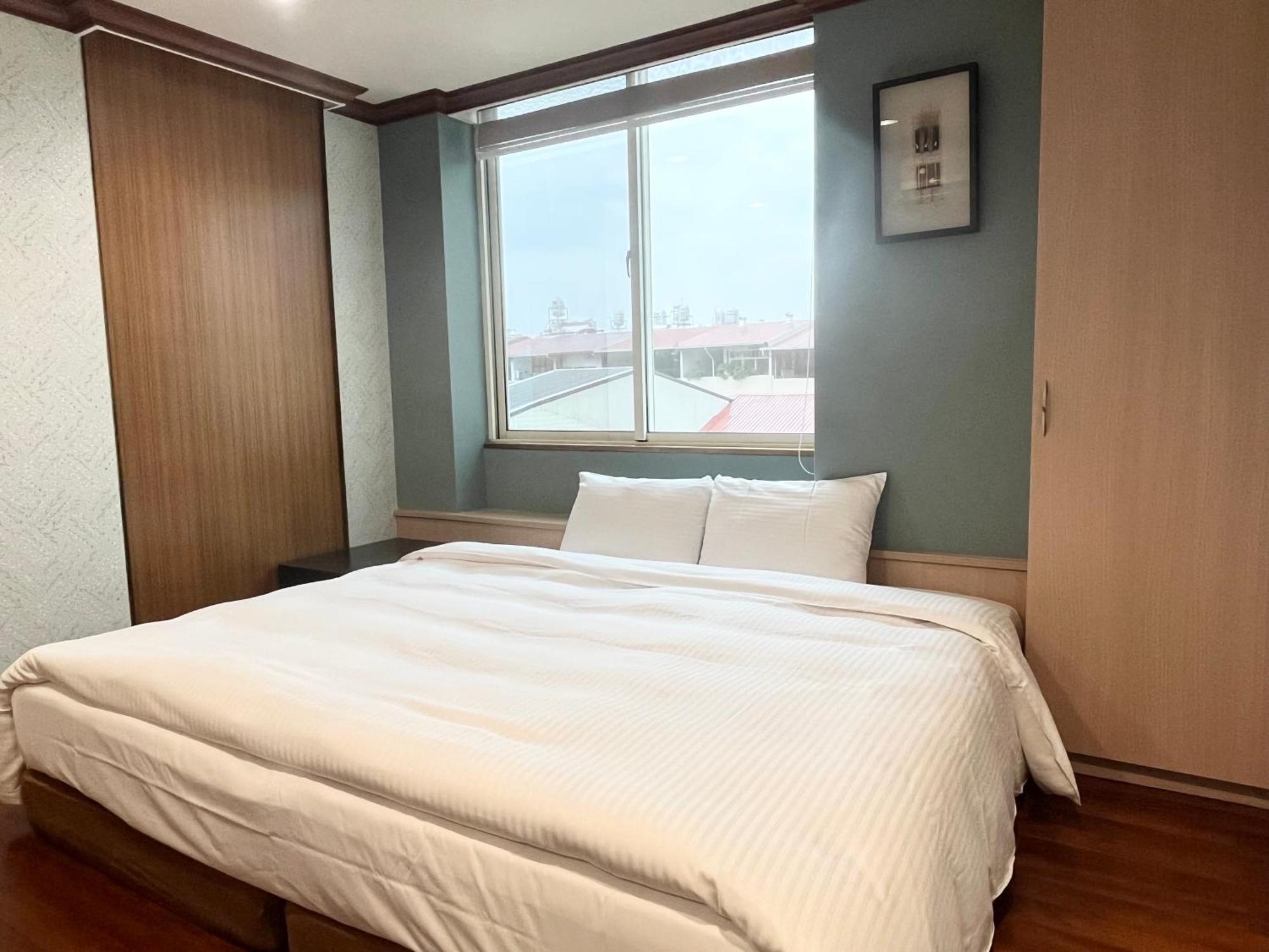 Xiu Shui Hotel Юйчі Екстер'єр фото