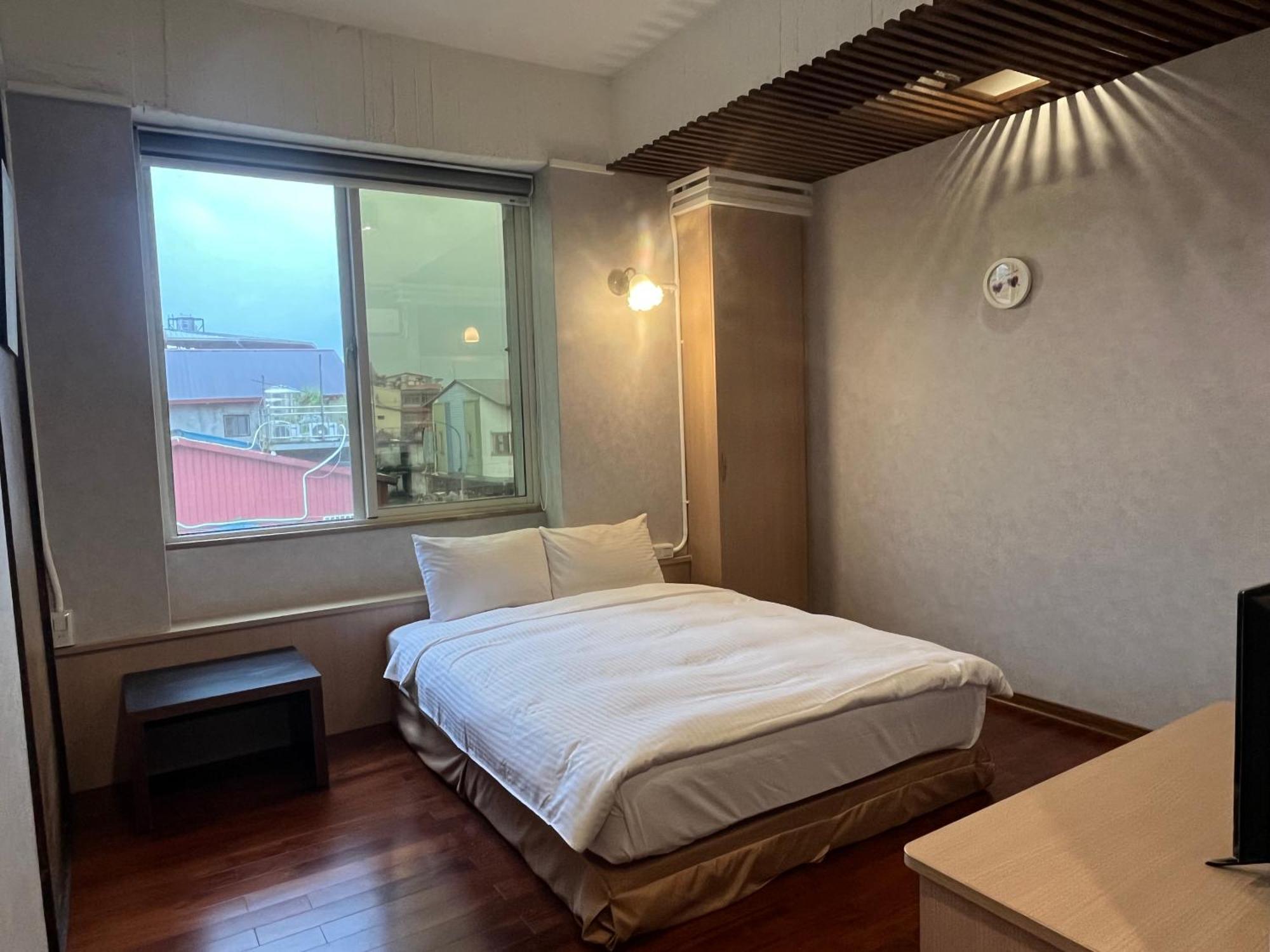 Xiu Shui Hotel Юйчі Екстер'єр фото