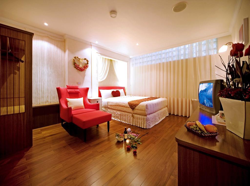 Xiu Shui Hotel Юйчі Екстер'єр фото