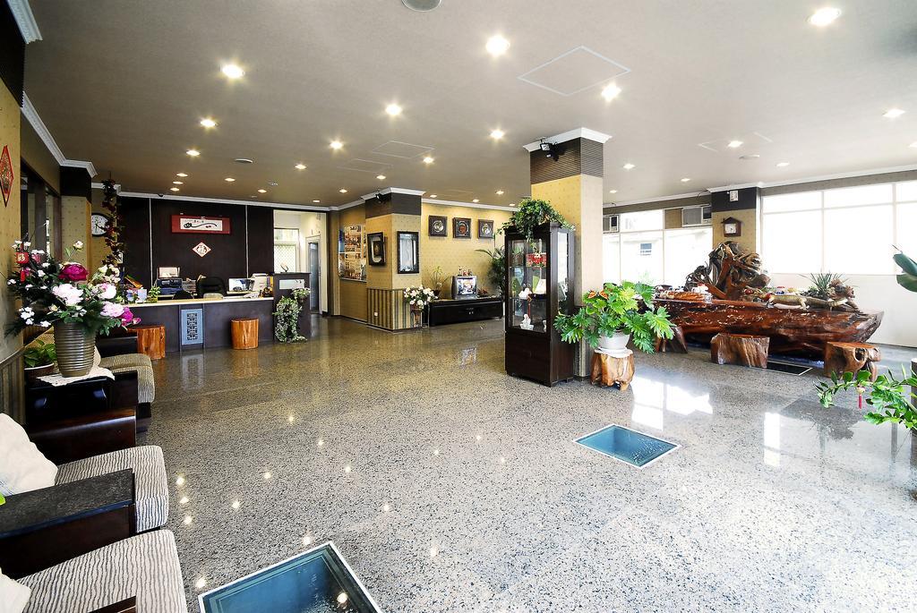 Xiu Shui Hotel Юйчі Екстер'єр фото