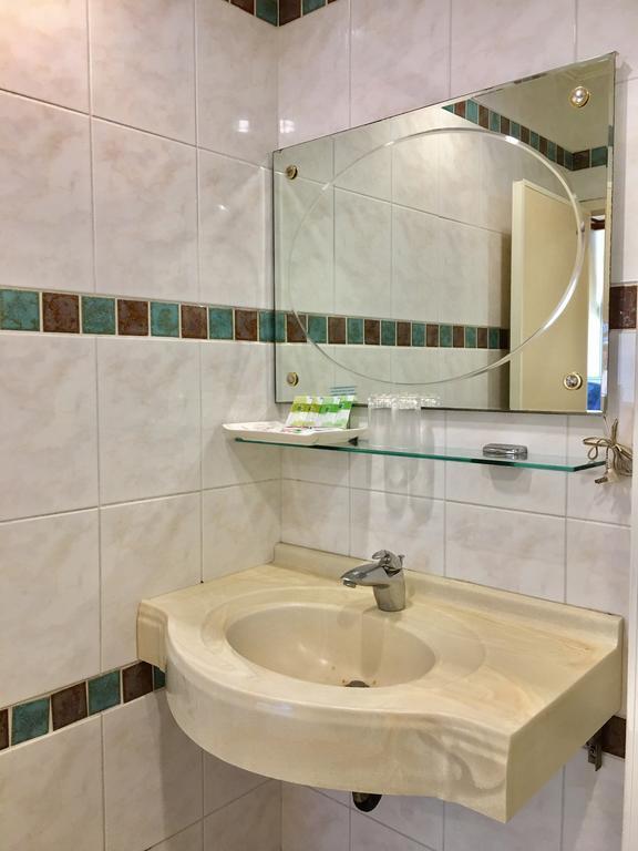 Xiu Shui Hotel Юйчі Екстер'єр фото