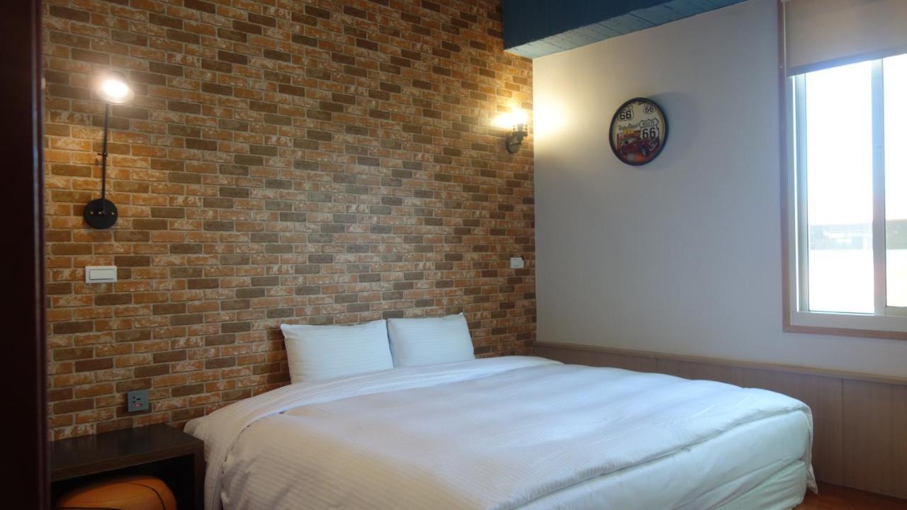 Xiu Shui Hotel Юйчі Екстер'єр фото